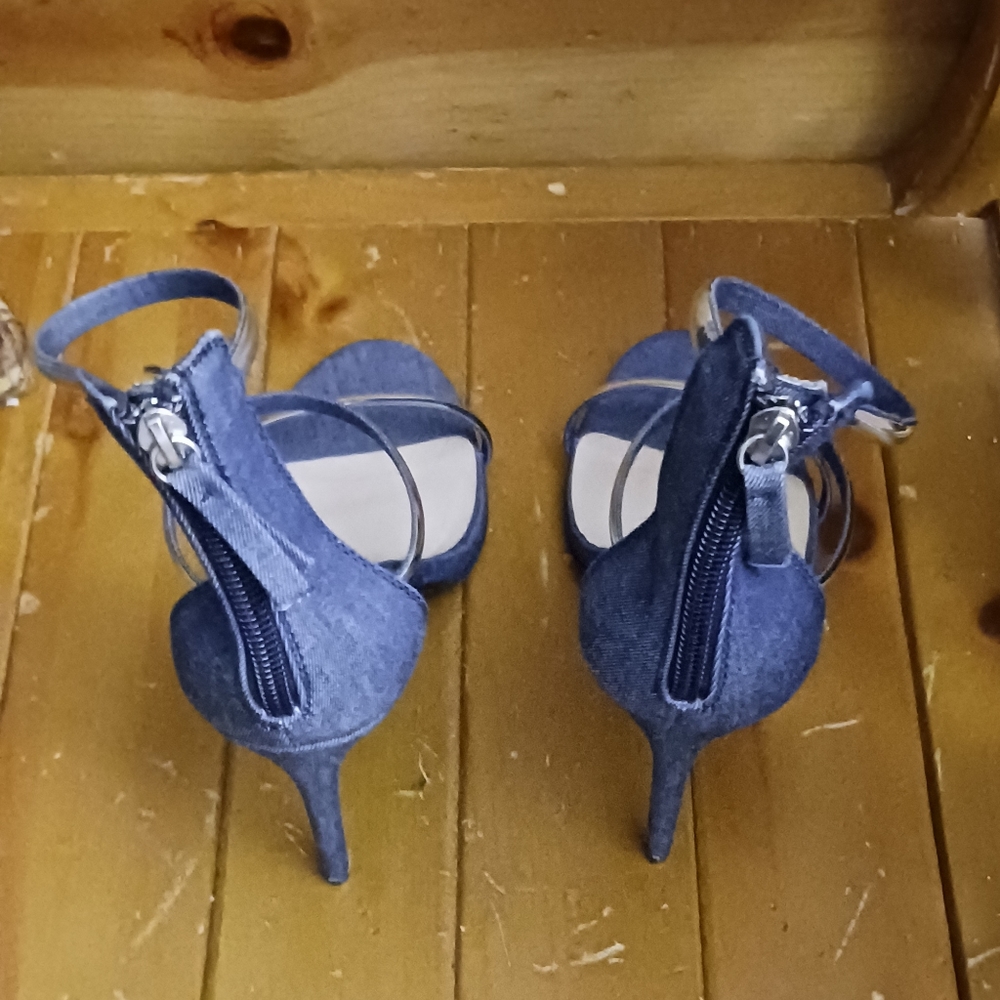 Shoes - Picture 5 of 5